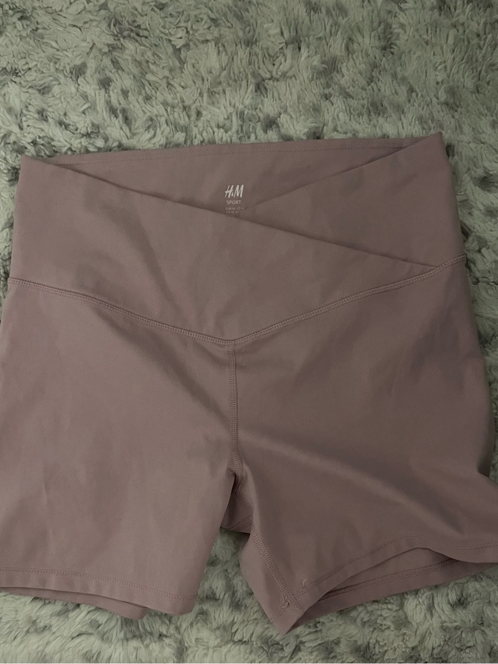 H&M Sport Dusty Mauve Seamless Crossover Waist Athletic Shorts M